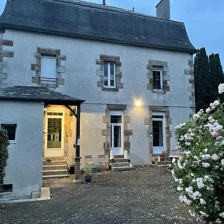 Les Hirondelles De La Des Roses Отель типа 