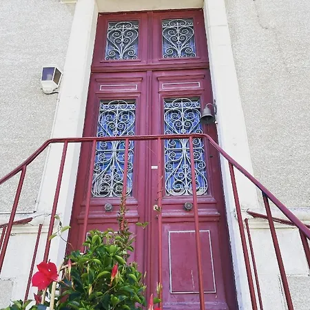 فندق مبيت وإفطار Les Hirondelles De La Des Roses