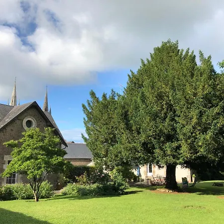 Les Hirondelles De La Des Roses 3* Pontmain