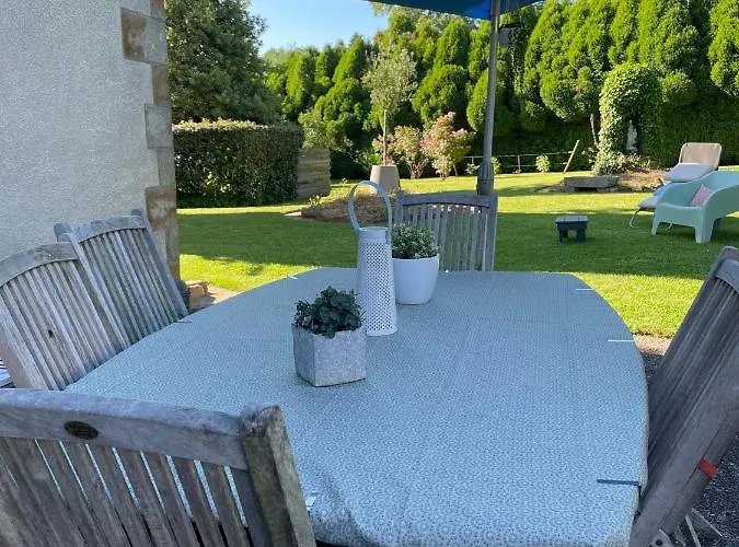 Les Hirondelles De La Des Roses Отель типа 