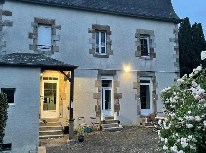 Les Hirondelles De La Des Roses Отель типа 